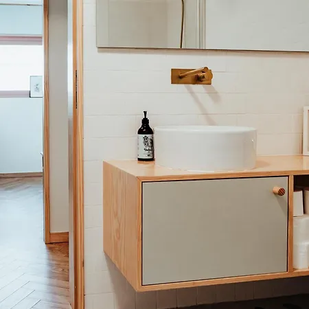 W/ Garden Terrace 公寓 *